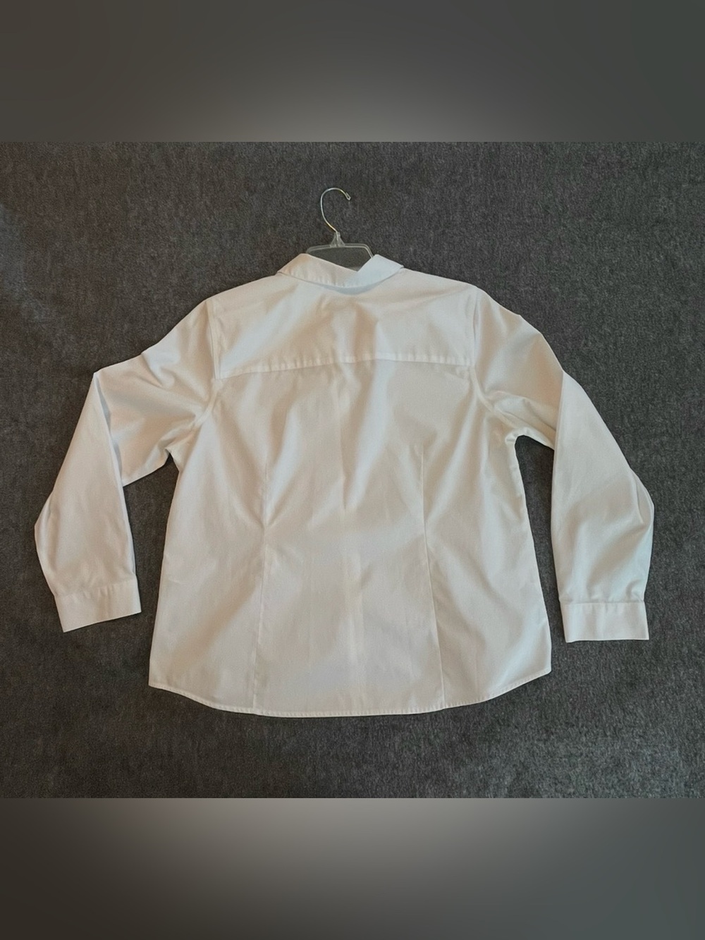 Chico's Women’s White Wrinkle-Resistant Long Sleeve Blouse Size 2 / Large EUC - Picture 11 of 12